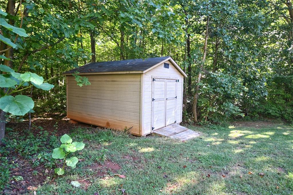 1894 Bethesda Road Lexington, NC 27295 - Photo 26 of 42 Gallery Image 26