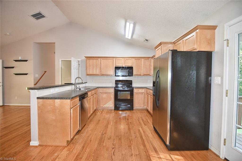 1894 Bethesda Road Lexington, NC 27295 - Photo 6 of 42 Gallery Image 6