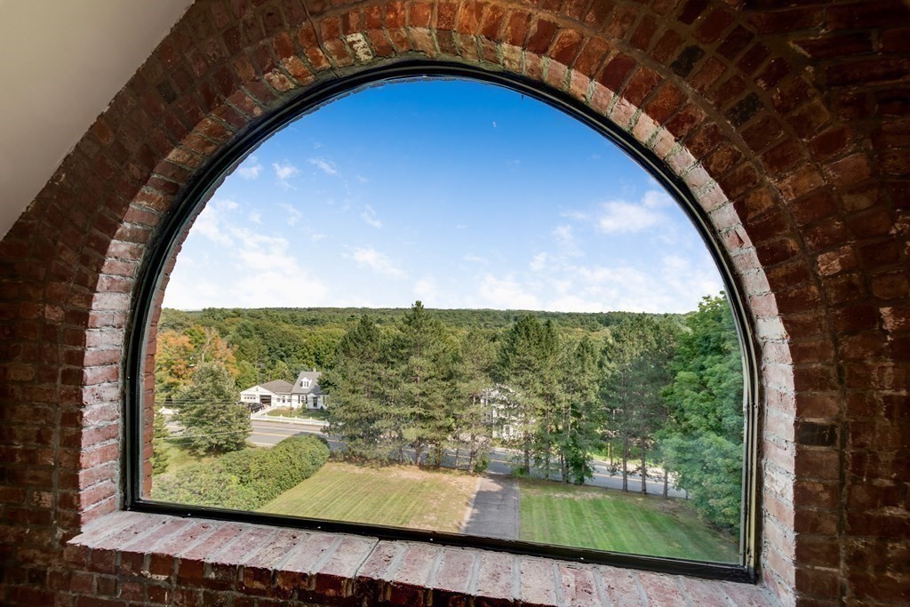 149 Andover Street, Unit 10 Andover, MA 01810 - Photo 6 of 30 a view of sky from window