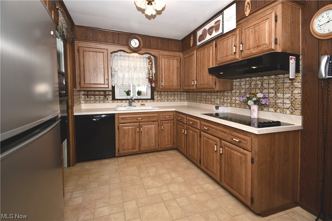 9425 Alexander Road Garfield Heights, OH 44125 - Photo 5 of 29 Gallery Image 5