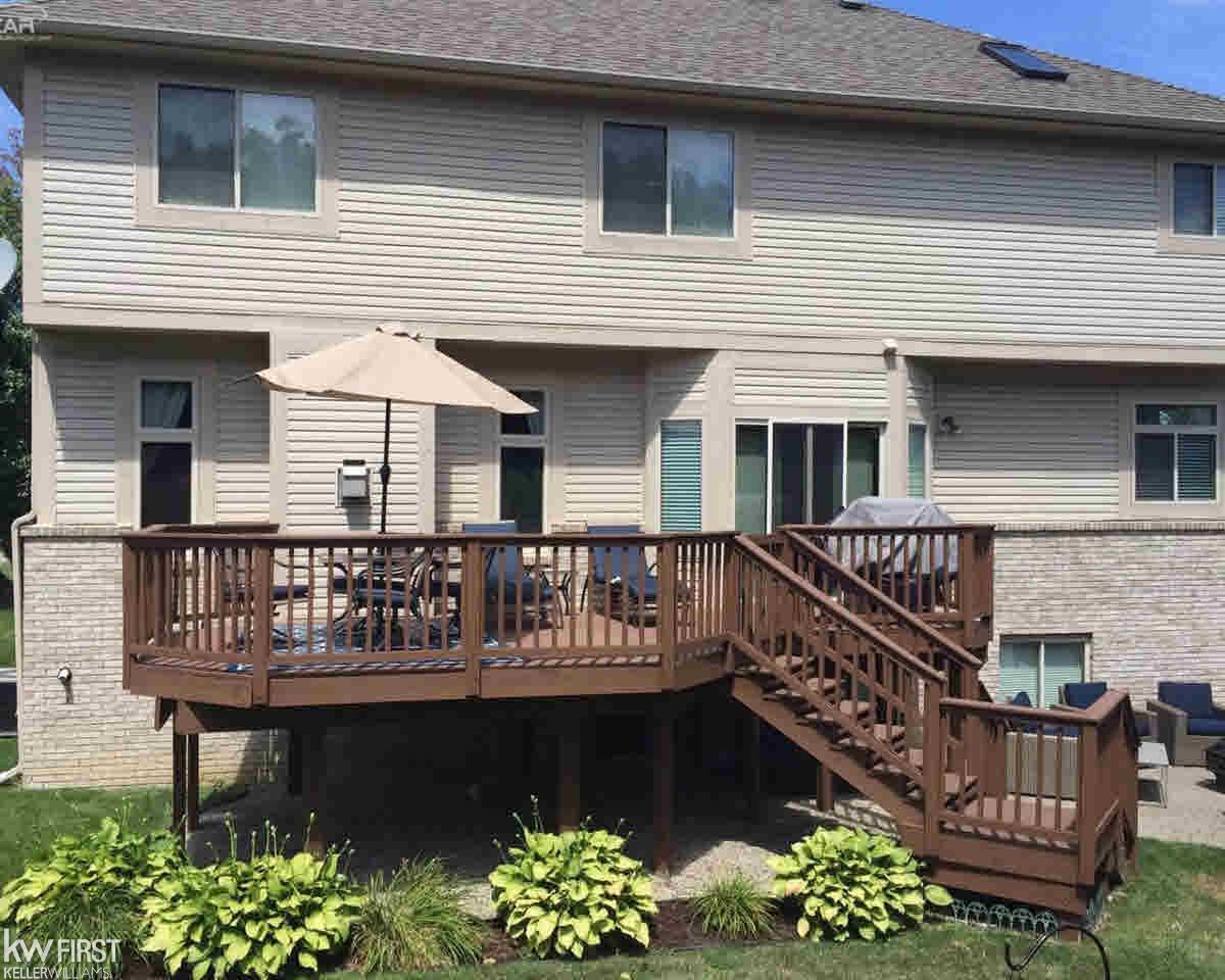 3955 Fieldview Road Lake Orion, MI 48360 - Photo 4 of 23 21300232-3.JPG