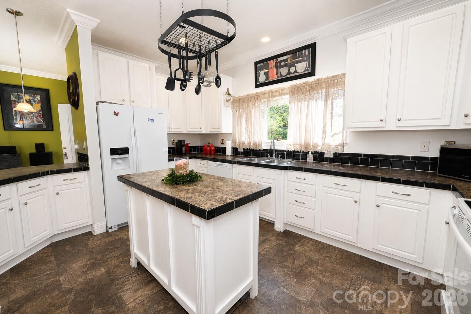 3951 Springs Road Northeast Conover, NC 28613 - Photo 6 of 25