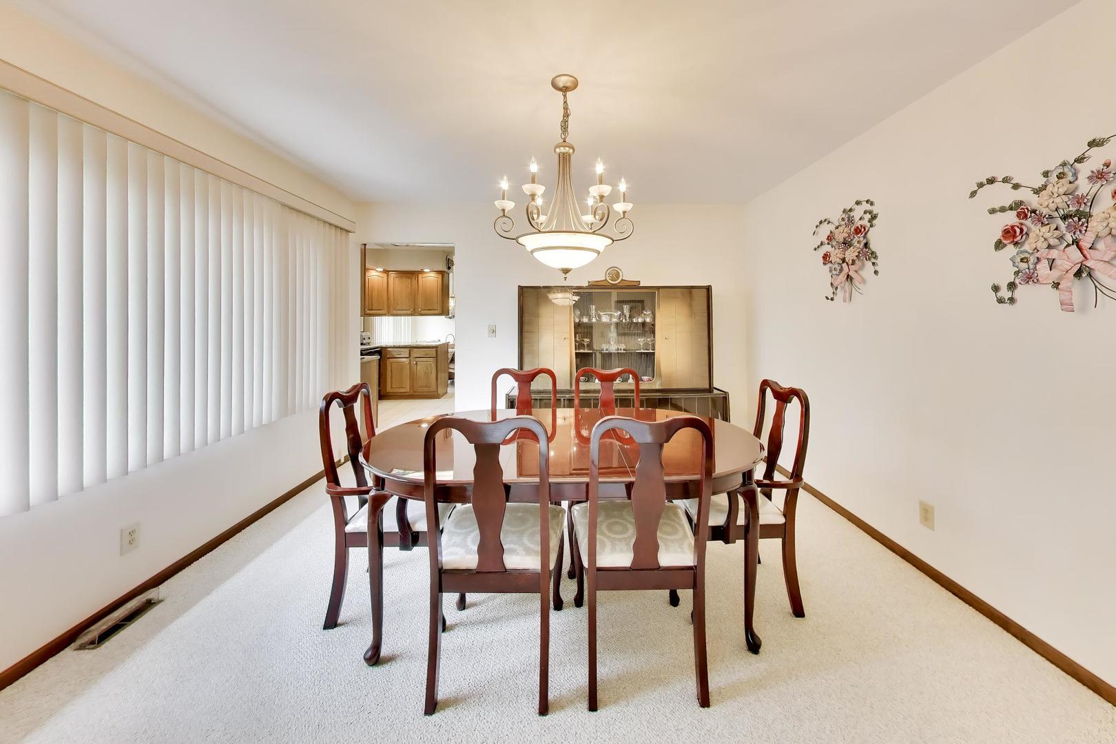 2899 Nish Road Crystal Lake, IL 60012 - Photo 6 of 32 Gallery Image 6