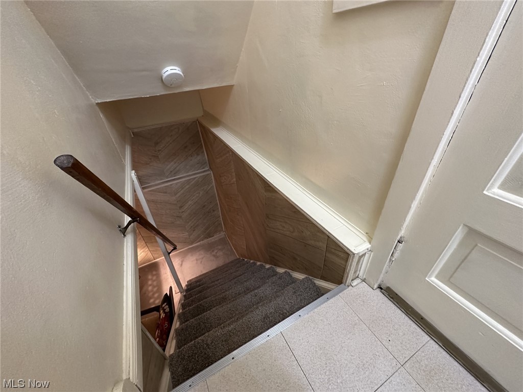 14422 Alger Road Cleveland, OH 44111 - Photo 12 of 16 View of stairway
