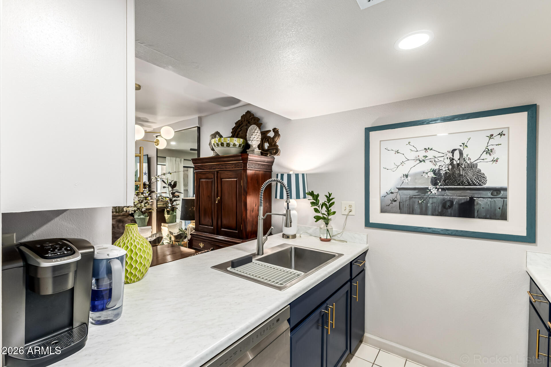 3033 East Devonshire Avenue, Unit 1032 Phoenix, AZ 85016 - Photo 11 of 23 a utility room with dryer and washer