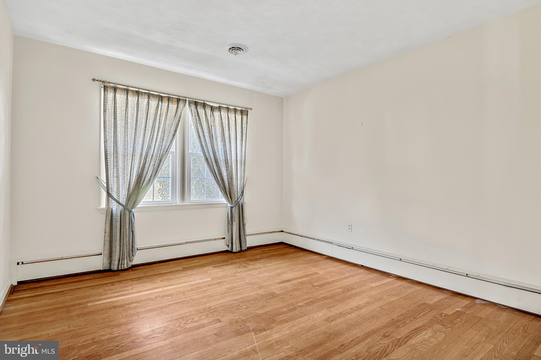 821 Woodberry Road York, PA 17403 - Photo 13 of 25 bedroom 3 - first bedroom in hallway