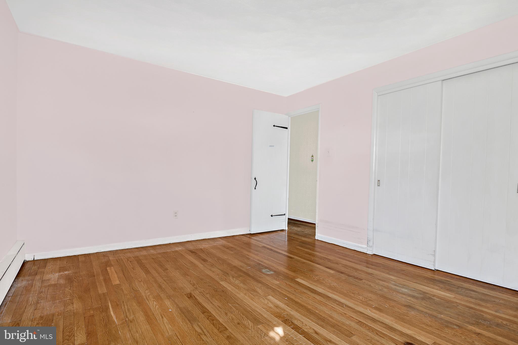 821 Woodberry Road York, PA 17403 - Photo 17 of 25 Gallery Image 17
