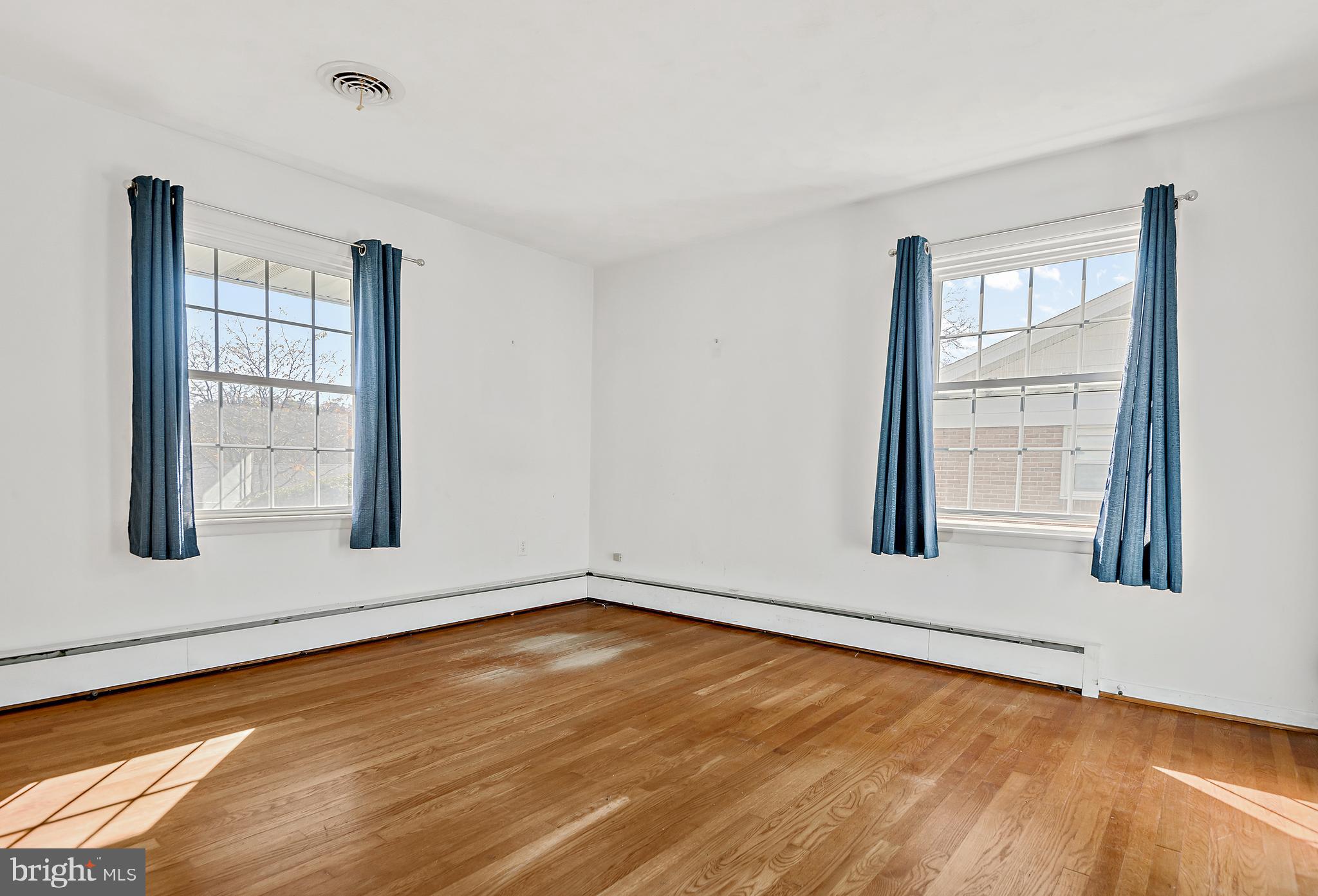 821 Woodberry Road York, PA 17403 - Photo 18 of 25 bedroom 1 - across from bedroom 2
