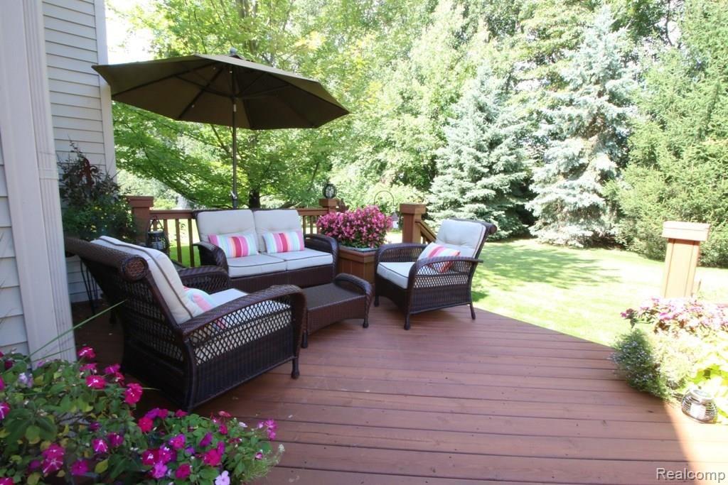 9879 Viewcrest Court Howell, MI 48843 - Photo 27 of 33 IMG_2418.JPG