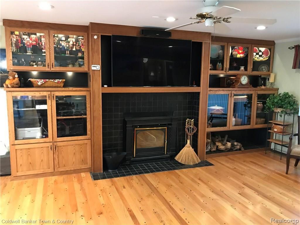 30072 Wicklow Road Farmington Hills, MI 48334 - Photo 19 of 47