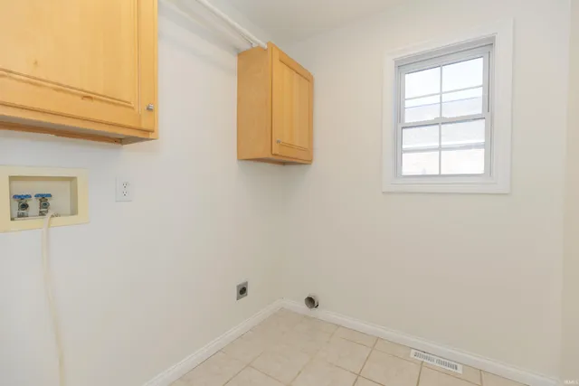 $418,950 | 3466 Eastbrooke Court, Newburgh, IN 47630