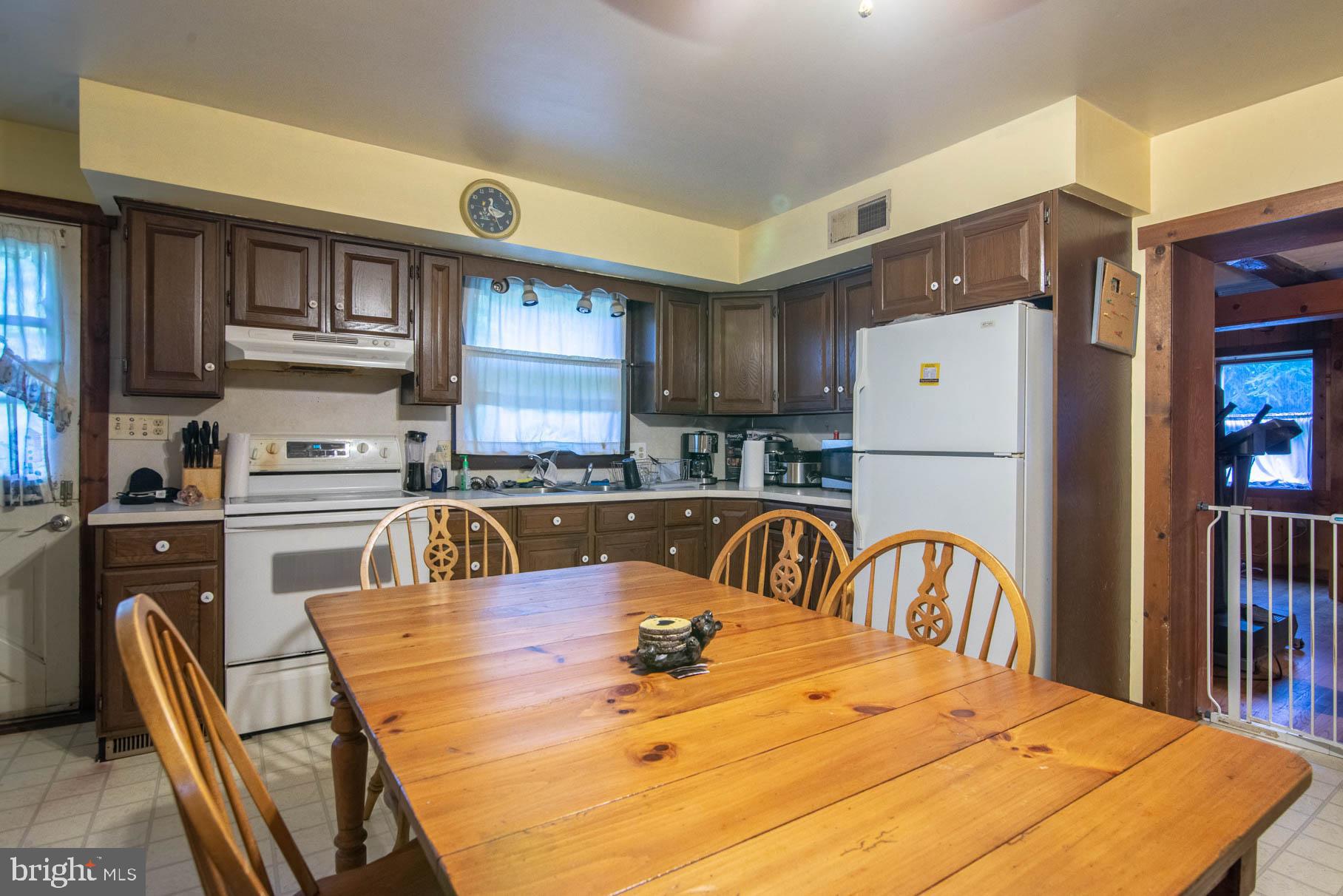 57 Mathews Road Delta, PA 17314 - Photo 9 of 28 Gallery Image 9
