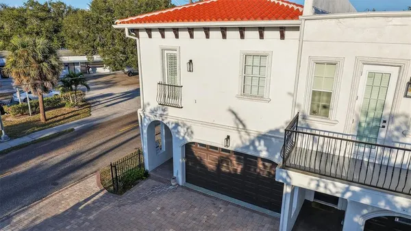 $4,500 | 5601 Bayshore Boulevard, Unit F, Tampa, FL 33611