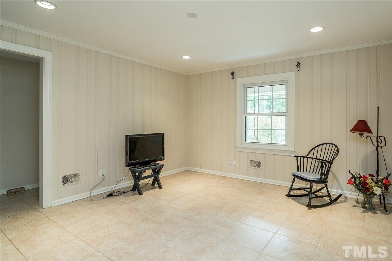 4217 Boxwood Road Raleigh, NC 27612 - Photo 13 of 26