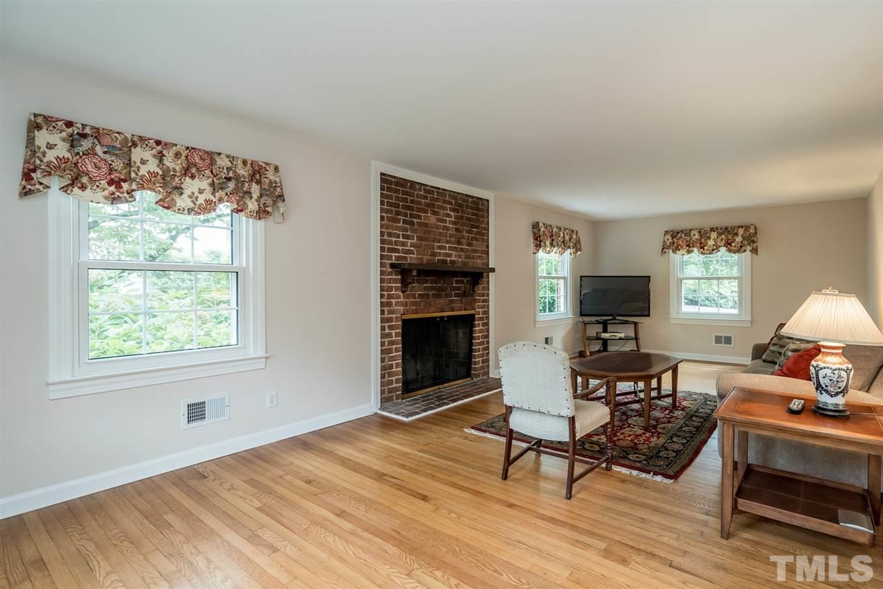 4217 Boxwood Road Raleigh, NC 27612 - Photo 4 of 26
