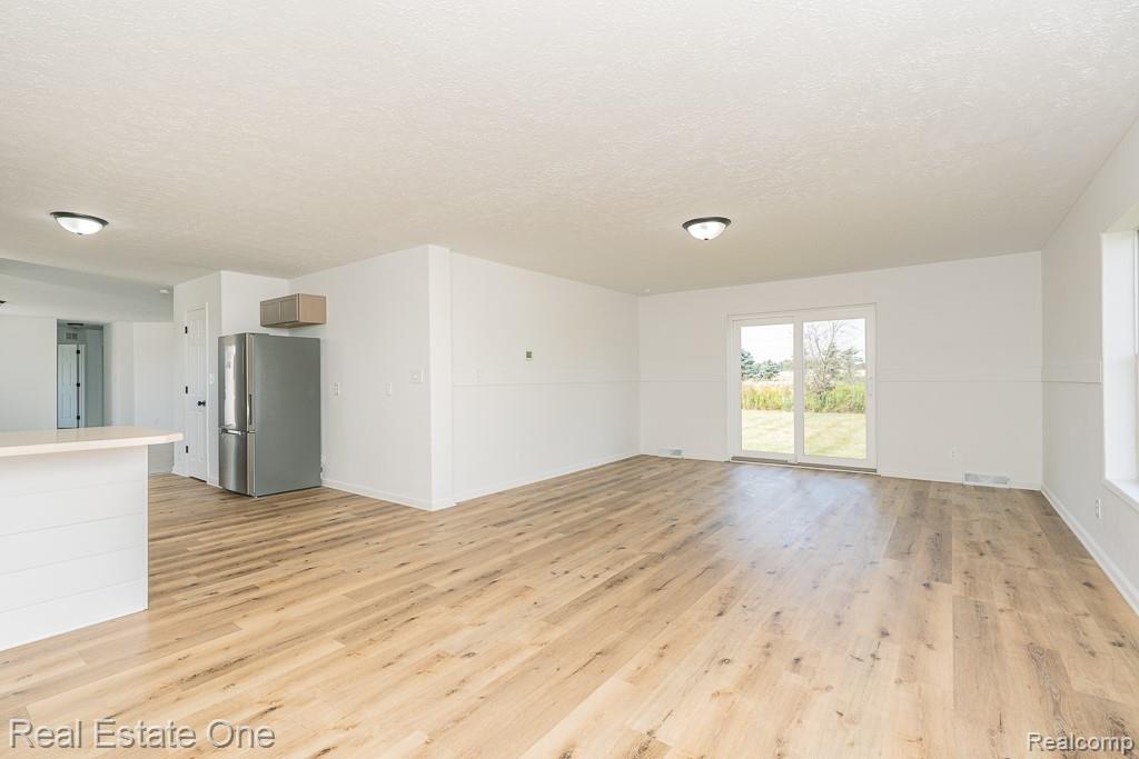 10185 North Genesee Road Mount Morris, MI 48458 - Photo 11 of 30