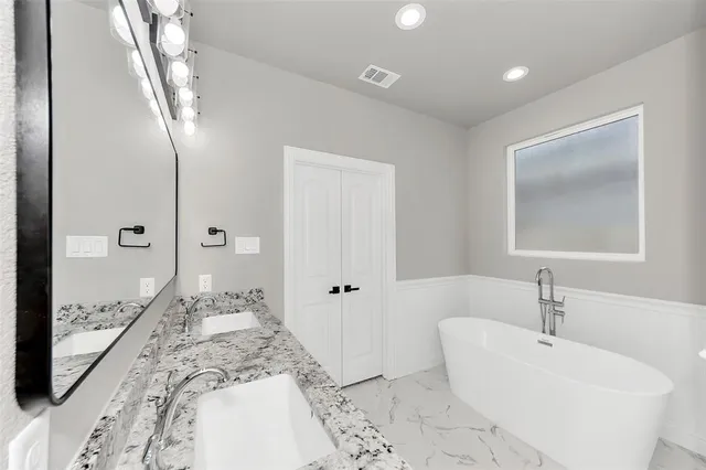 $445,000 | 404 Betchan Drive, Lake Dallas, TX 75065