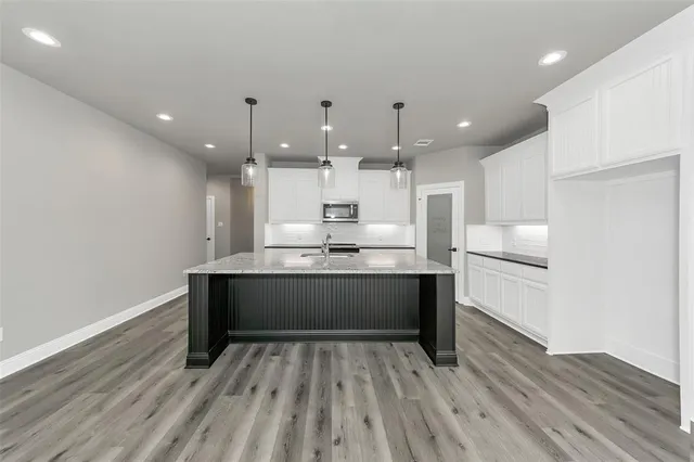 $445,000 | 404 Betchan Drive, Lake Dallas, TX 75065