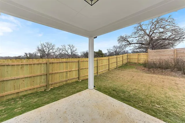 $445,000 | 404 Betchan Drive, Lake Dallas, TX 75065