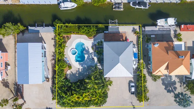 $1,850,000 | 27365 Barbuda Lane, Summerland Key, FL 33042