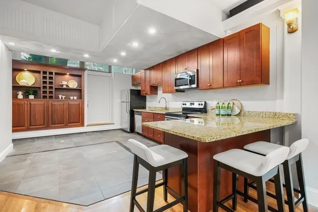 $799,000 | 515 Franklin Street, Unit 4, Cambridge, MA 02139