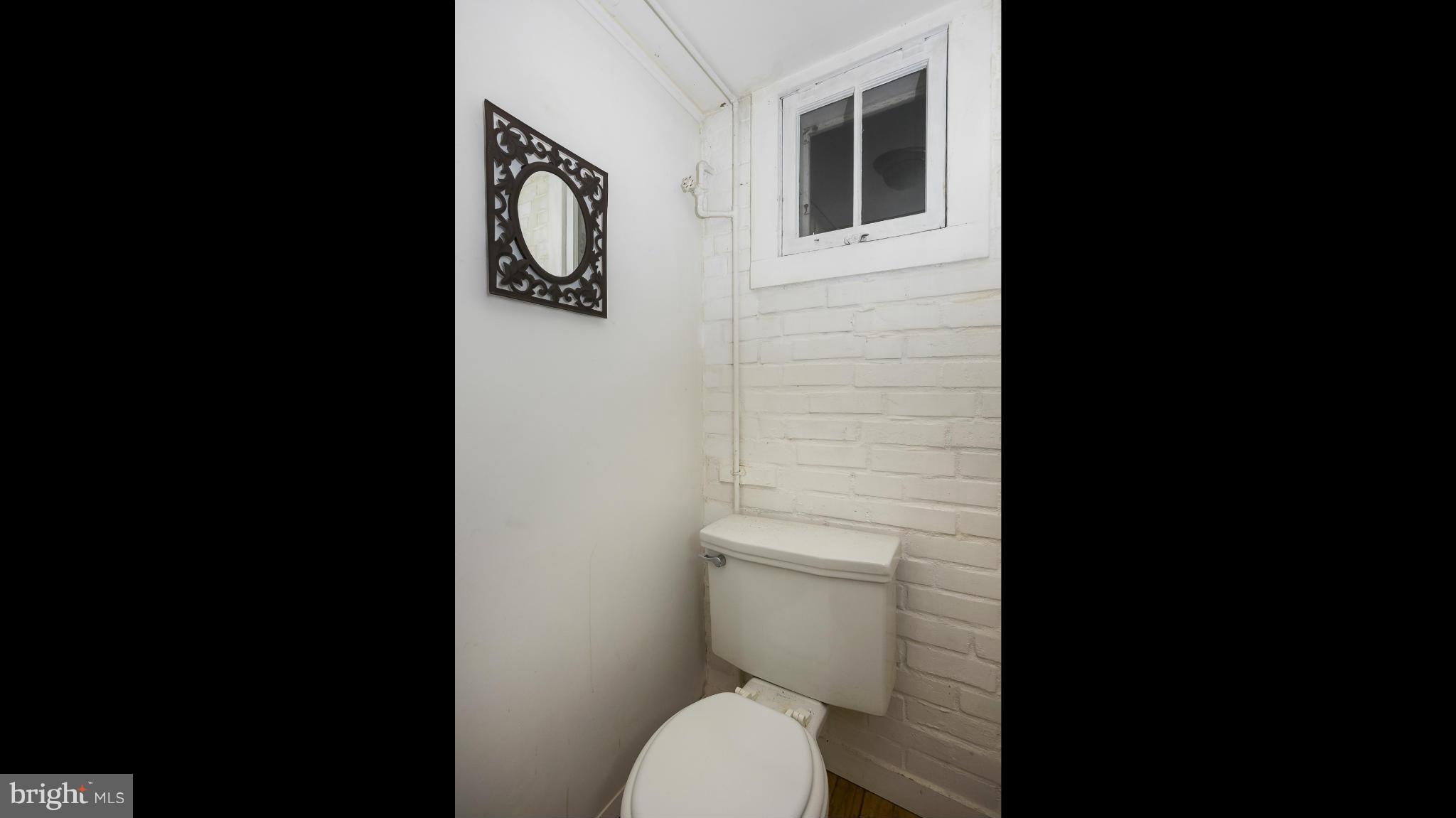 208 Blakeney Road Baltimore, MD 21228 - Photo 20 of 26 Bath