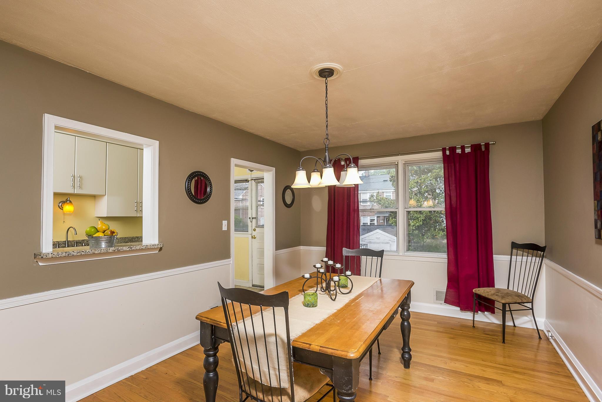 208 Blakeney Road Baltimore, MD 21228 - Photo 6 of 26 Dining Room