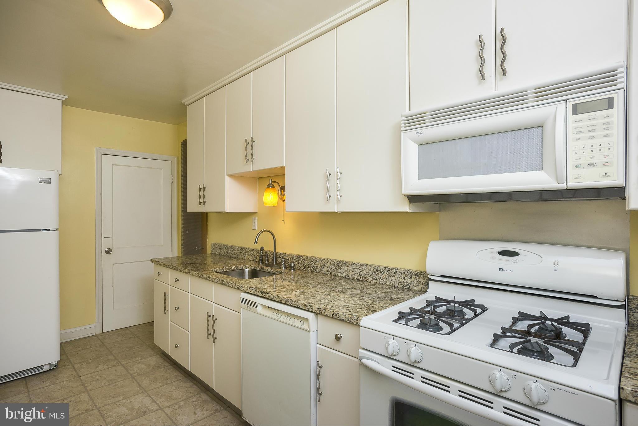 208 Blakeney Road Baltimore, MD 21228 - Photo 9 of 26 Kitchen