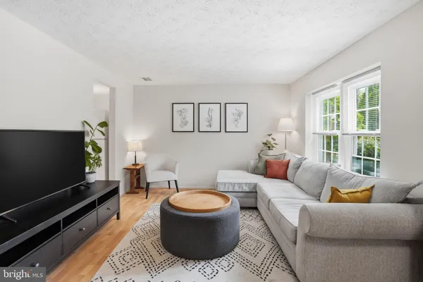 $534,900 | 12100 Purple Sage Court, Reston, VA 20194