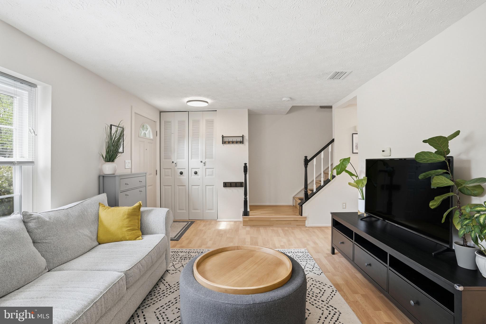 12100 Purple Sage Court Reston, VA 20194 - Photo 6 of 31