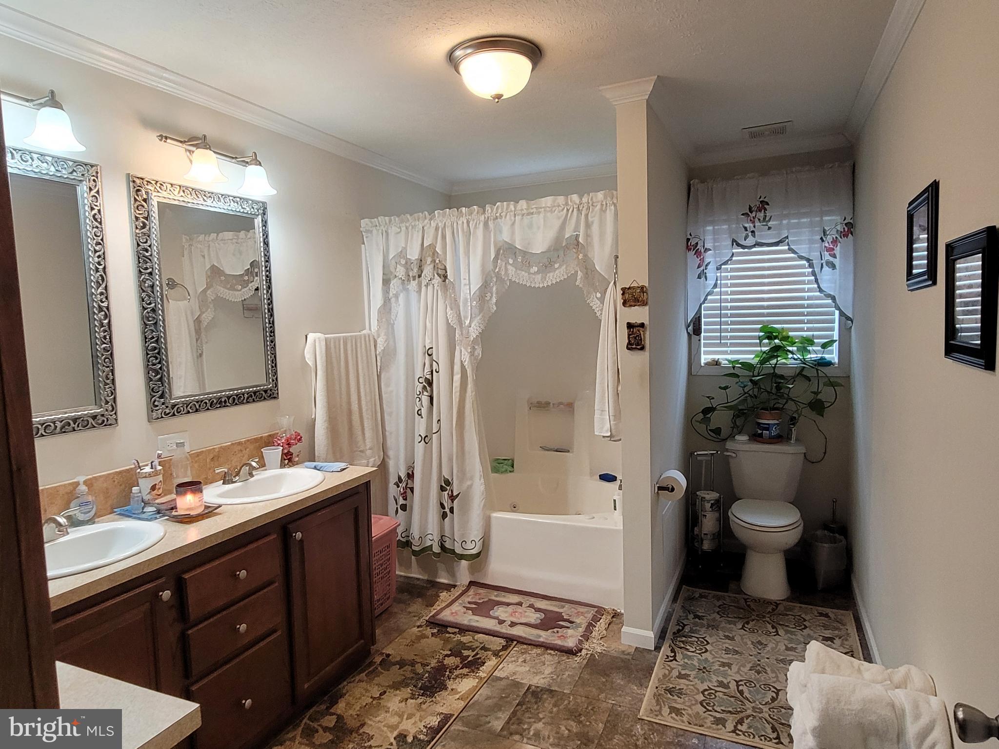 5809 Homestead Street Salisbury, MD 21801 - Photo 14 of 33 Main bath, double sing, soaking tub w/jets