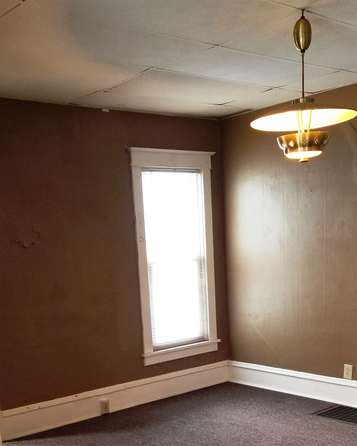 726 South 6th Street Clinton, IA 52732 - Photo 14 of 15