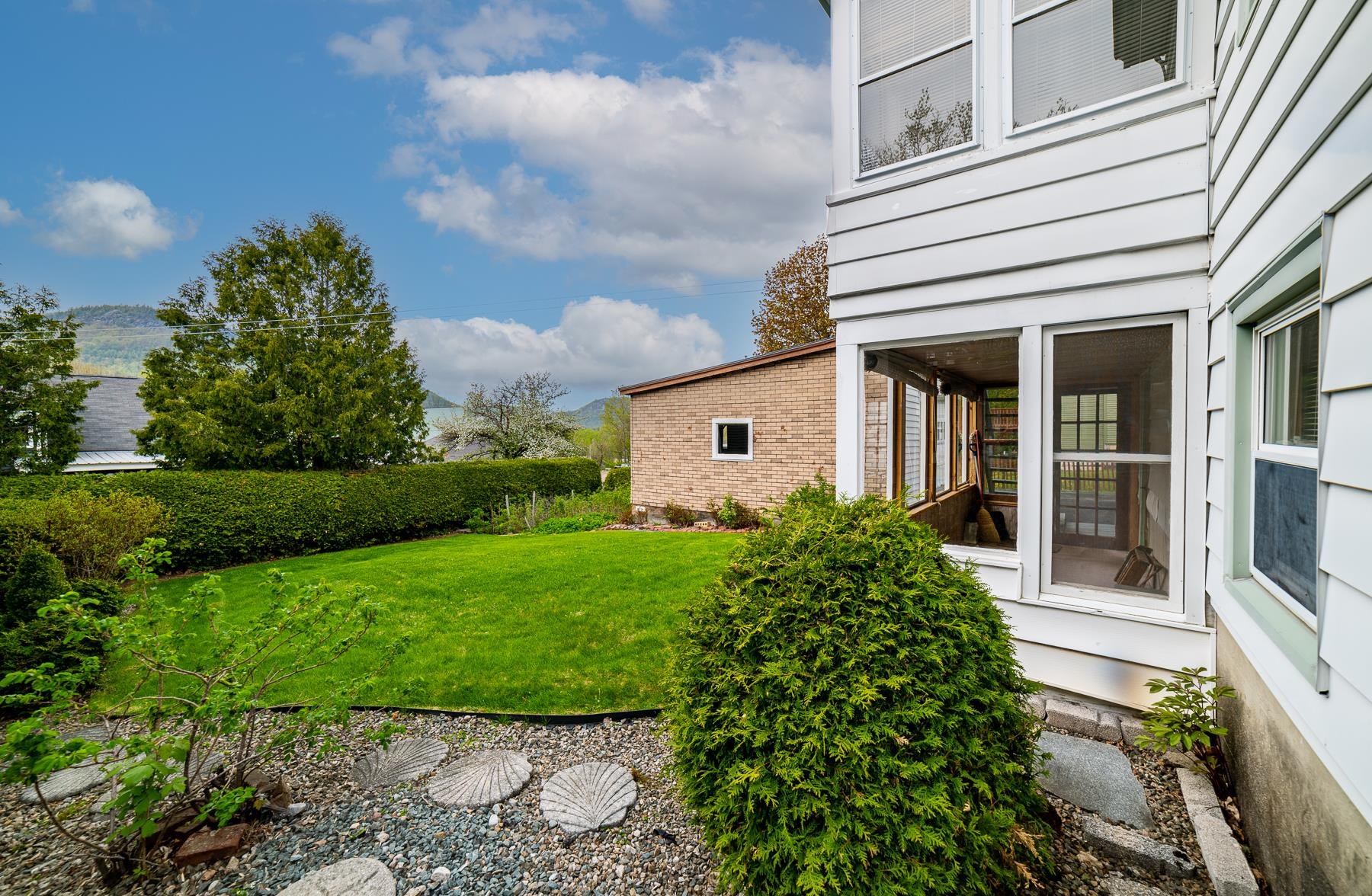 337 Champlain Street Berlin, NH 03570 - Photo 5 of 19