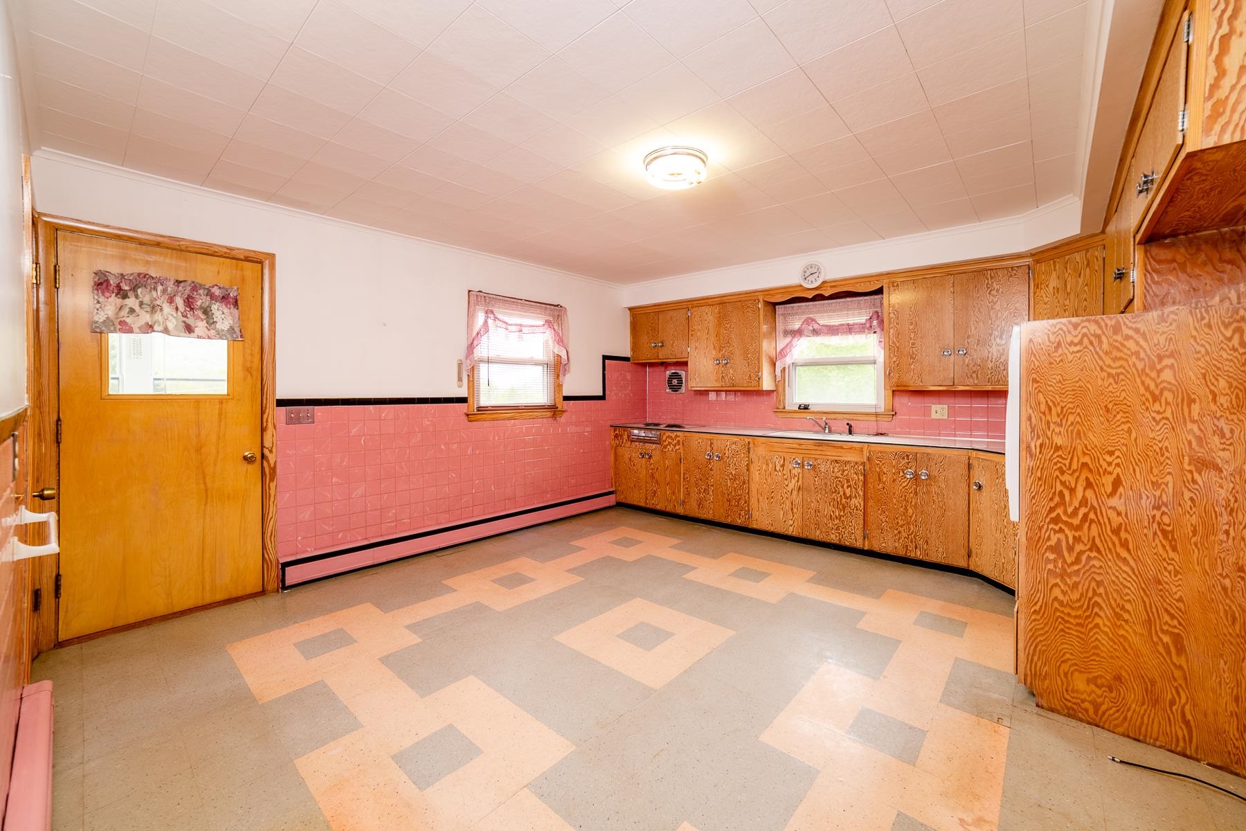 337 Champlain Street Berlin, NH 03570 - Photo 8 of 19