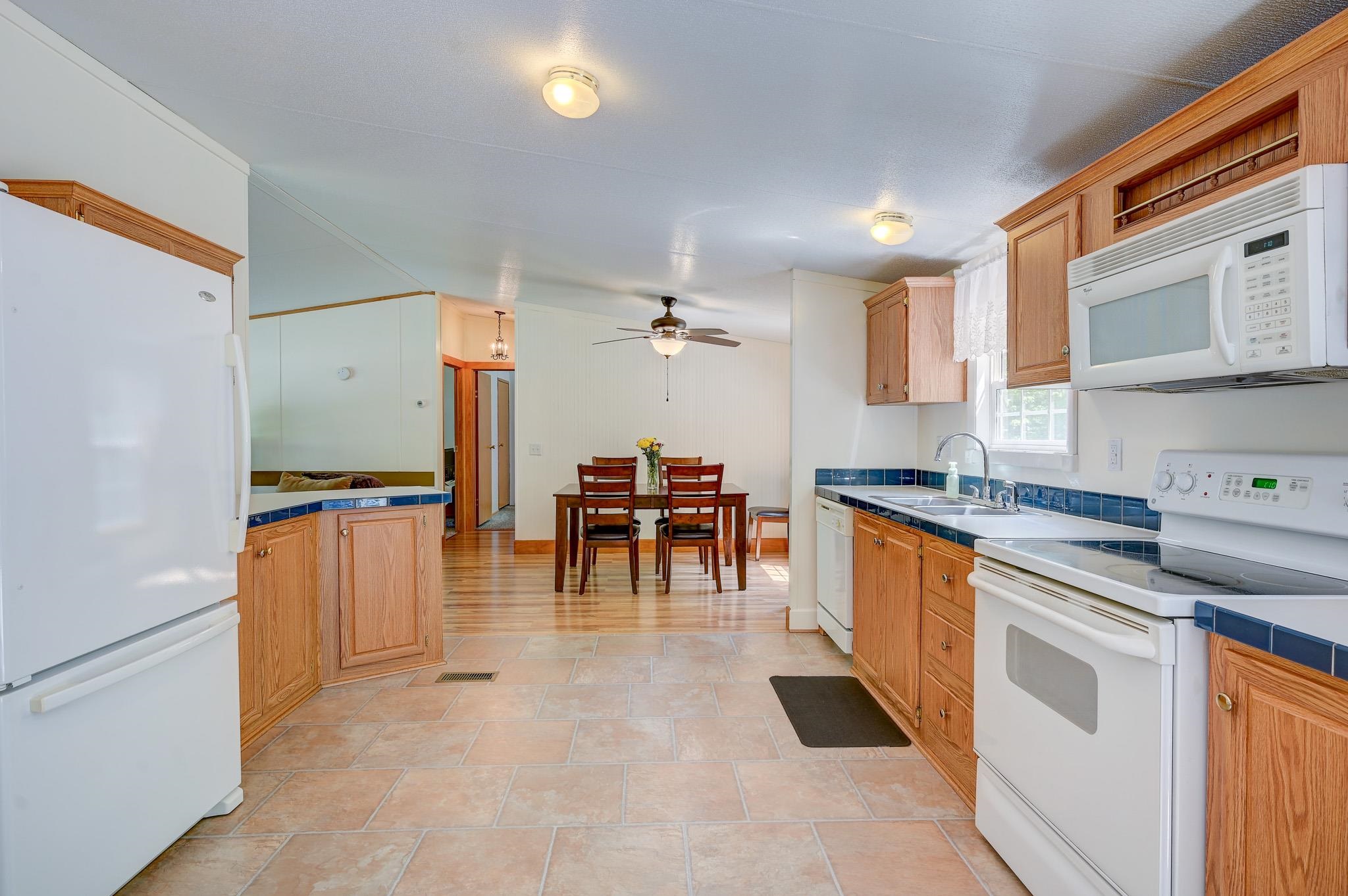 129 Sidetrack Road Conway, NH 03860 - Photo 13 of 40
