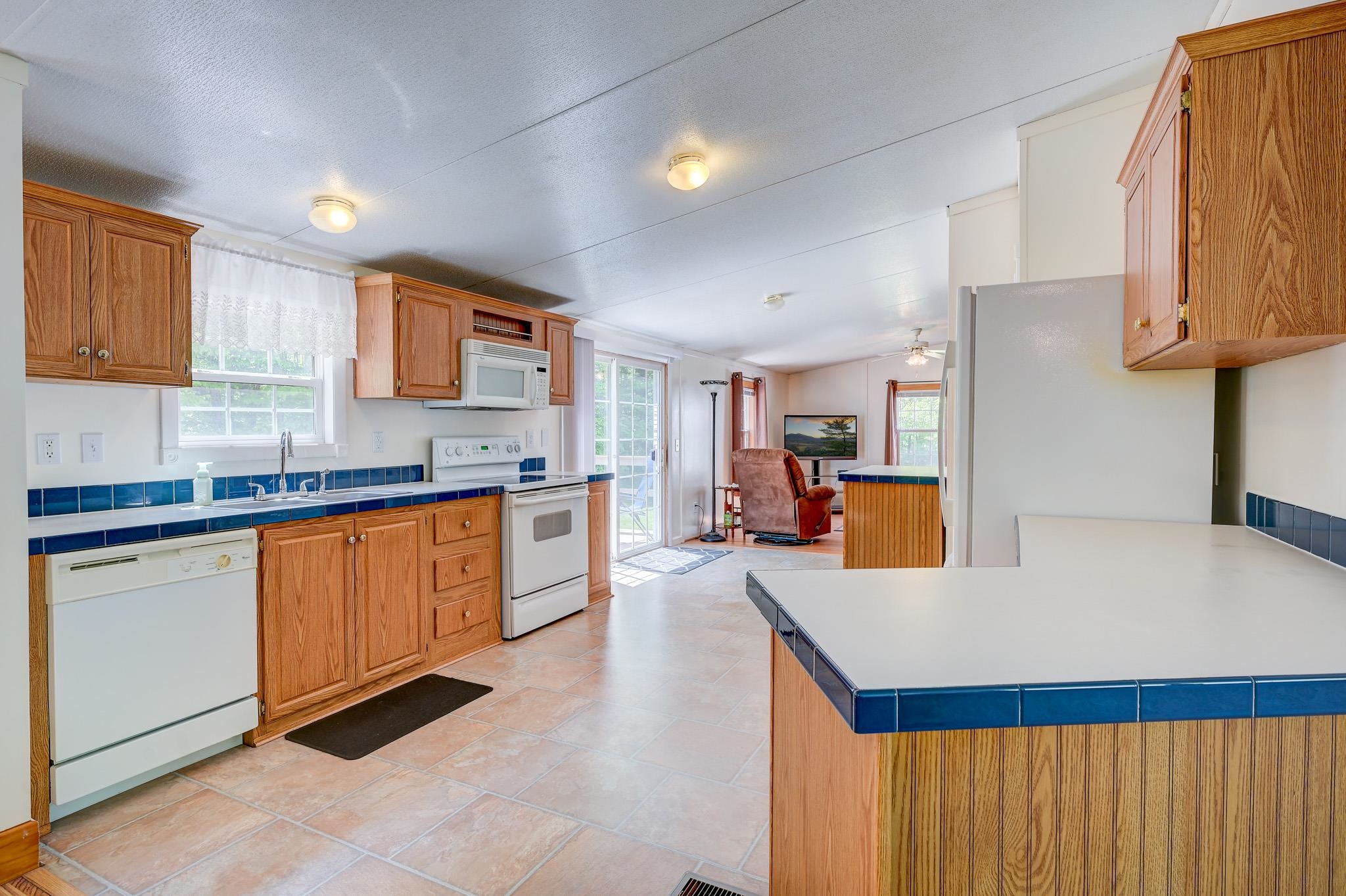 129 Sidetrack Road Conway, NH 03860 - Photo 18 of 40