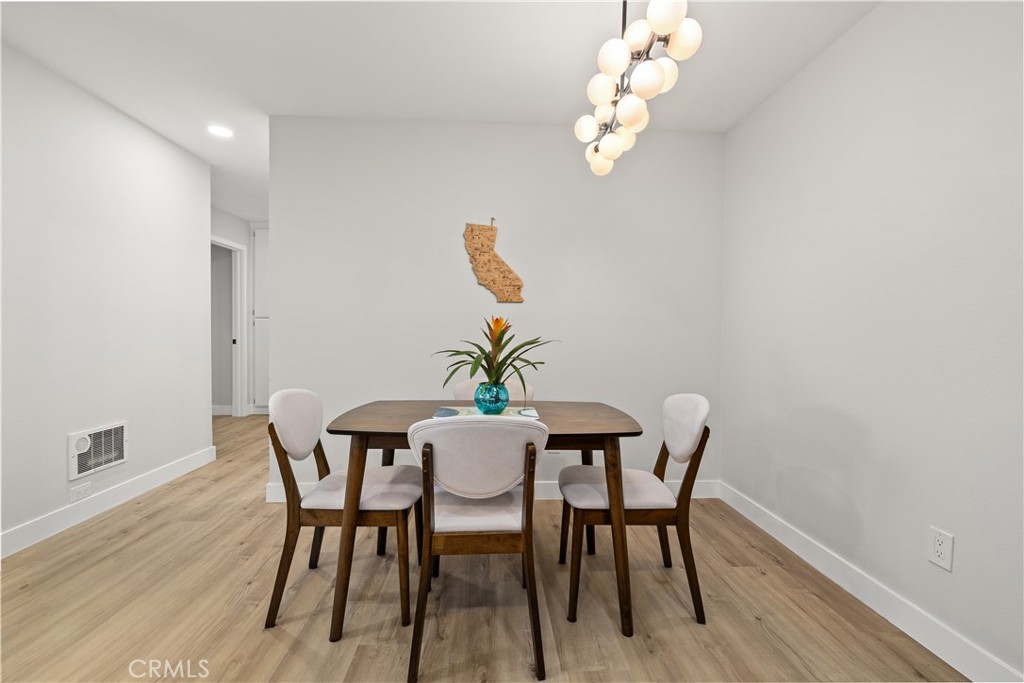 3591 Ruffin Road, Unit 125 San Diego, CA 92123 - Photo 14 of 51 Dining Room