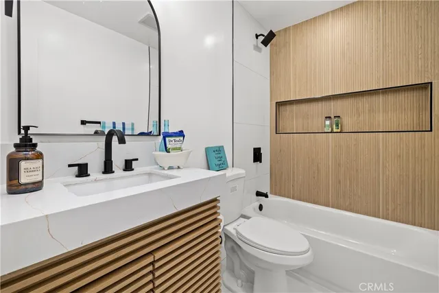 $629,500 | 3591 Ruffin Road, Unit 125, San Diego, CA 92123