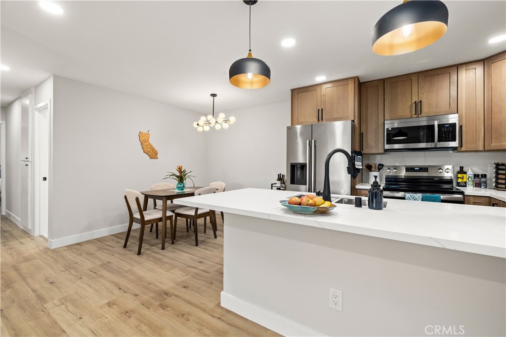 3591 Ruffin Road, Unit 125 San Diego, CA 92123 - Photo 10 of 51 Dining/Kitchen