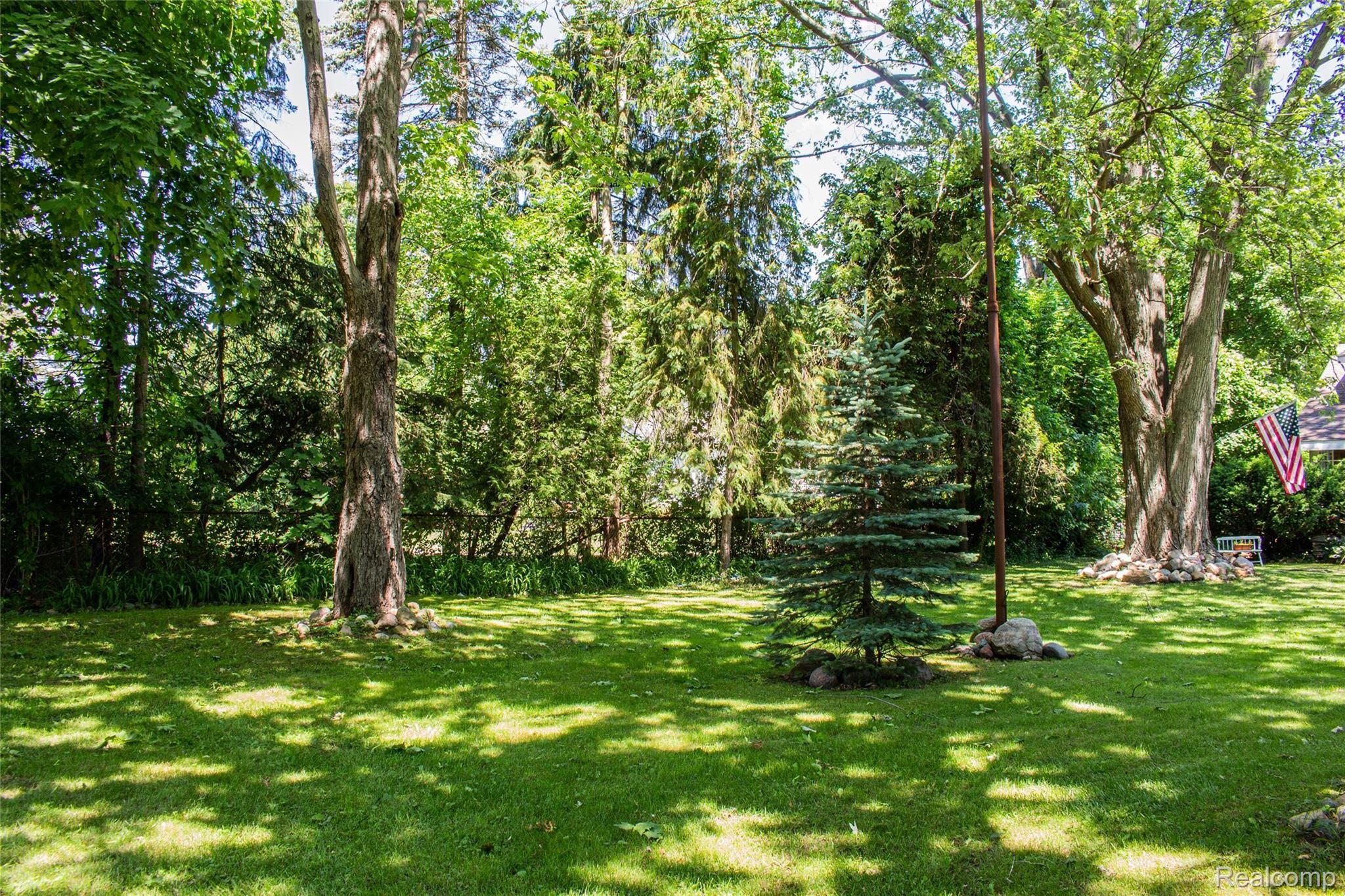 4000 Pointe Tremble Road Algonac, MI 48001 - Photo 54 of 54 Exterior (21).jpg