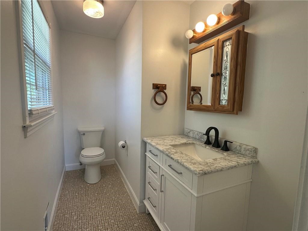 11 Pocono Road Middletown, RI 02842 - Photo 19 of 47