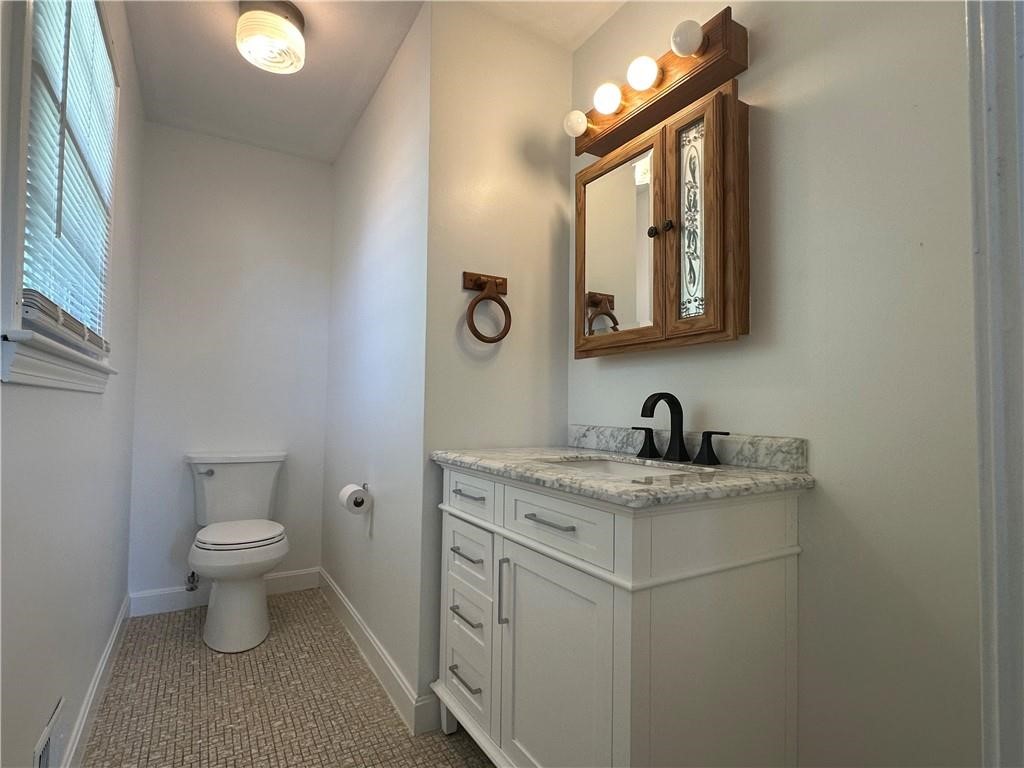 11 Pocono Road Middletown, RI 02842 - Photo 20 of 47