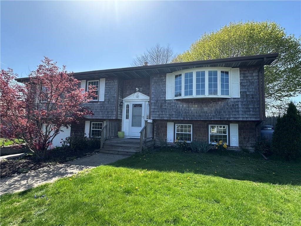 11 Pocono Road Middletown, RI 02842 - Photo 2 of 47