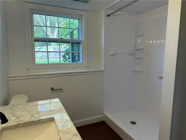 $4,000 | 11 Pocono Road, Middletown, RI 02842