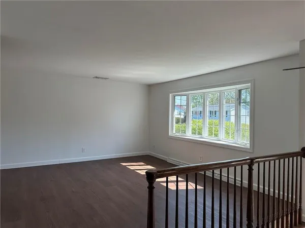 $4,000 | 11 Pocono Road, Middletown, RI 02842