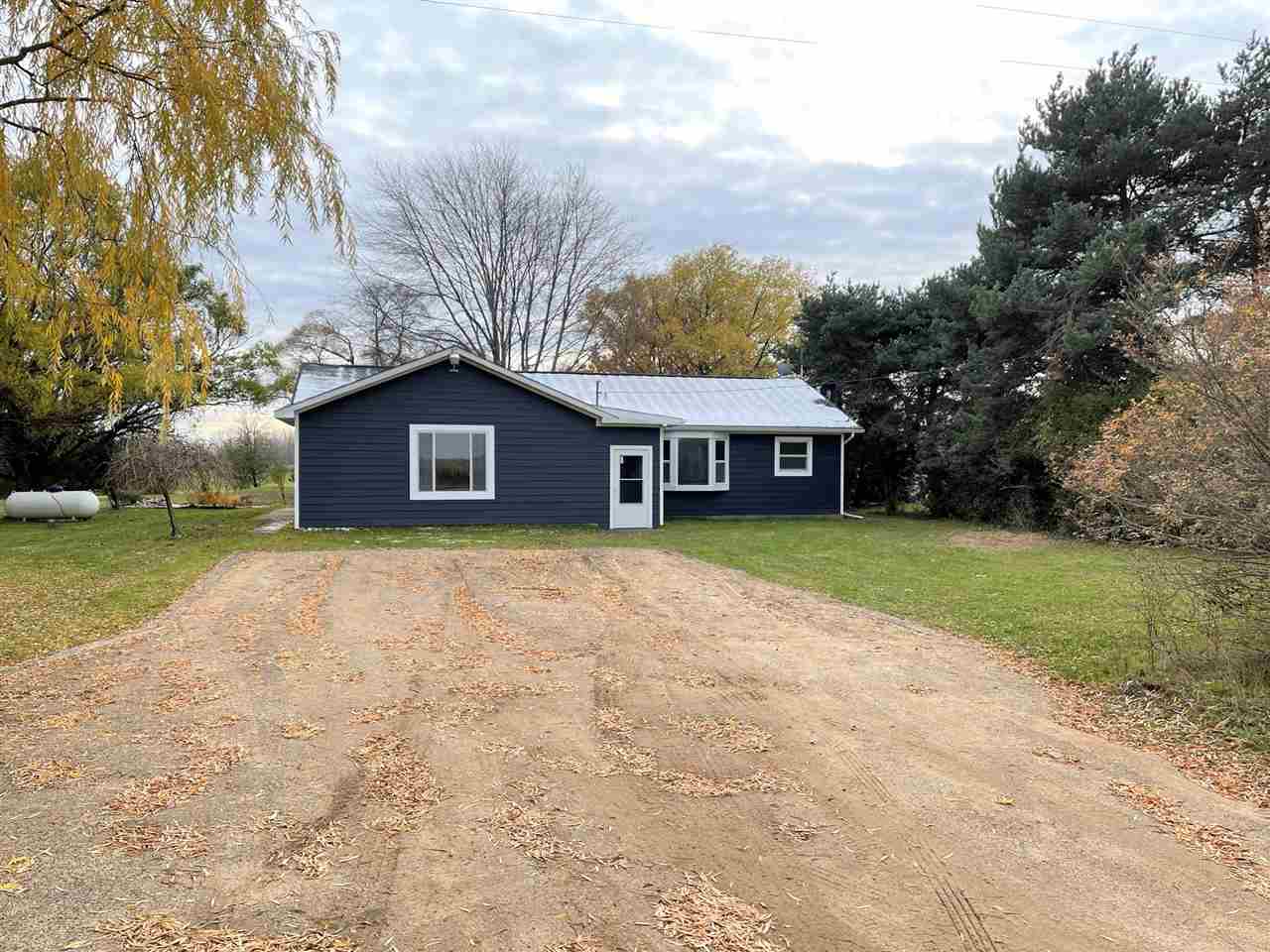 5270 East Deerfield Road Mount Pleasant, MI 48858 - Photo 4 of 26 1895061-3.JPG