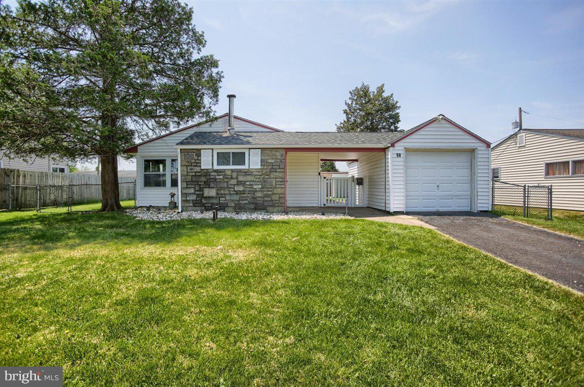 59 Incurve Road Levittown, PA 19057 - Photo 1 of 30 Gallery Image 1