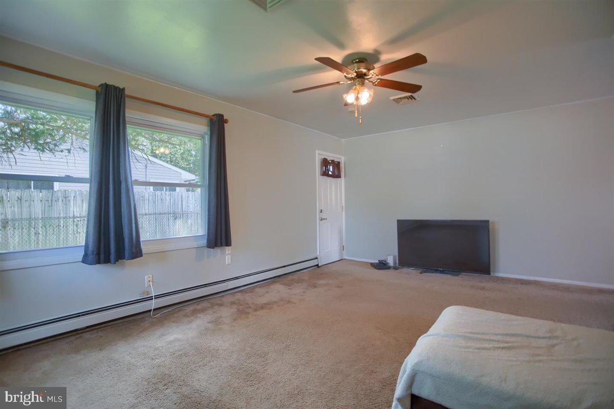 59 Incurve Road Levittown, PA 19057 - Photo 11 of 30 Gallery Image 11