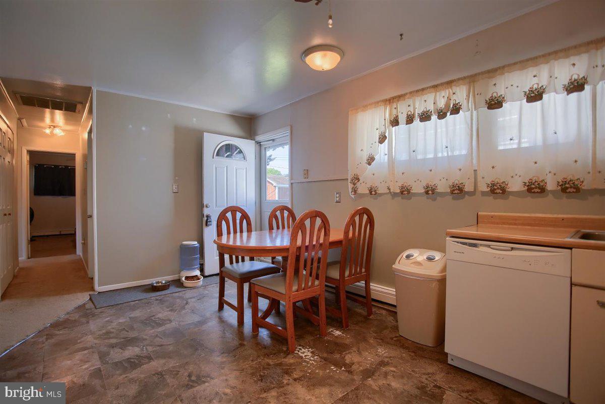 59 Incurve Road Levittown, PA 19057 - Photo 20 of 30 Gallery Image 20