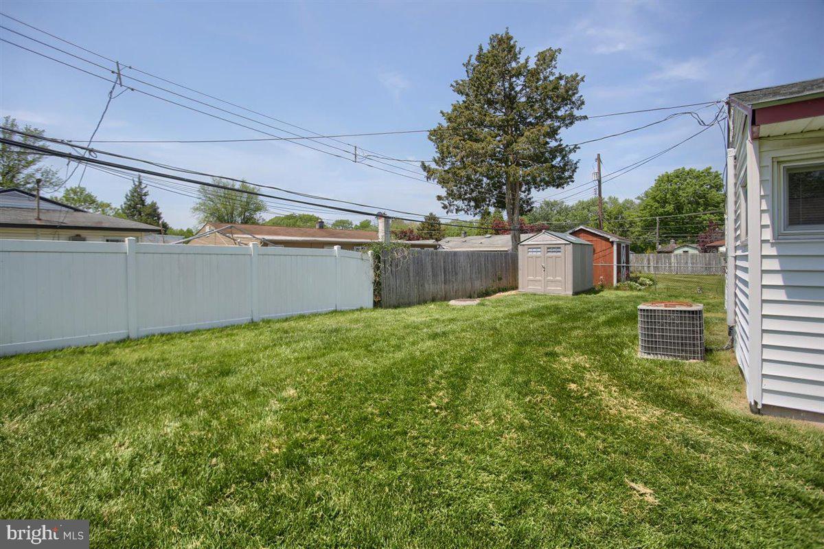 59 Incurve Road Levittown, PA 19057 - Photo 5 of 30 Gallery Image 5